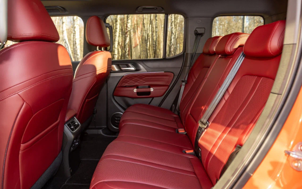 
            Считаем обновки. Мы покатались на Tank 300 после рестайлинга
        