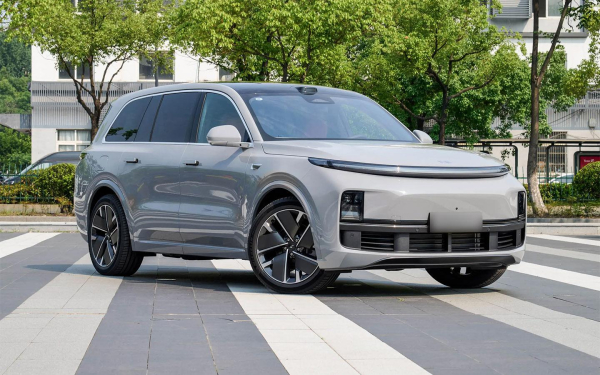 
            Опасные Li Auto, музыкальная трасса и «Гелик» от BMW. Итоги недели
        