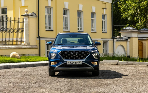 
            Найдите 10 отличий. Мы покатались на Solaris HC, который «косплеит» Creta
        