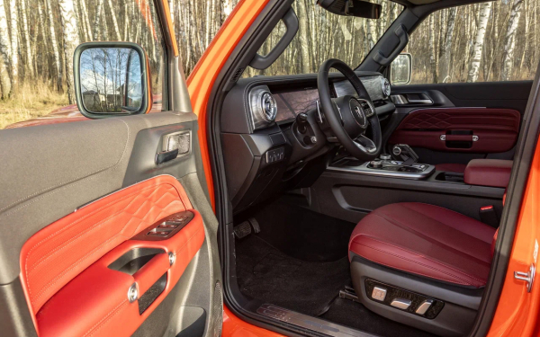 
            Считаем обновки. Мы покатались на Tank 300 после рестайлинга
        