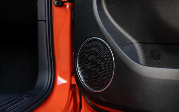 
            Считаем обновки. Мы покатались на Tank 300 после рестайлинга
        