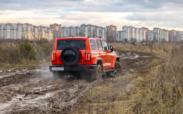 
            Считаем обновки. Мы покатались на Tank 300 после рестайлинга
        