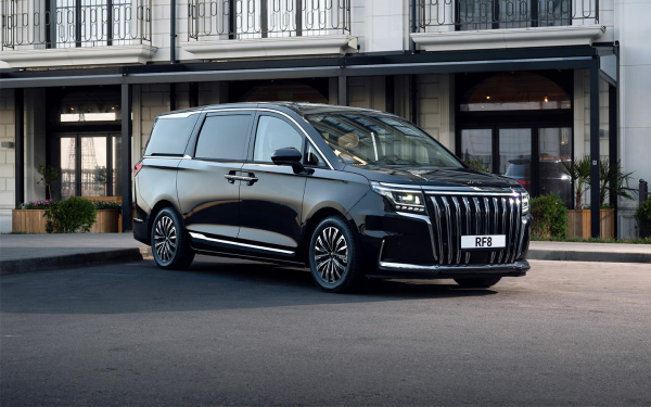 
            Хочет быть премиальнее. Тест китайского вэна JAC RF8 российской сборки
        