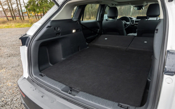 
            Спасибо за олдскул. Первый тест Mazda CX-50 — японского кроссовера из КНР
        