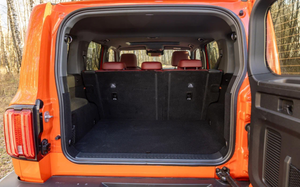 
            Считаем обновки. Мы покатались на Tank 300 после рестайлинга
        